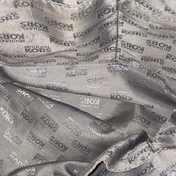 METALLIC SILVER MICHAEL KORS LEATHER studded  HOBO  TOTE SHOULDERBAG - Picture 4 of 6